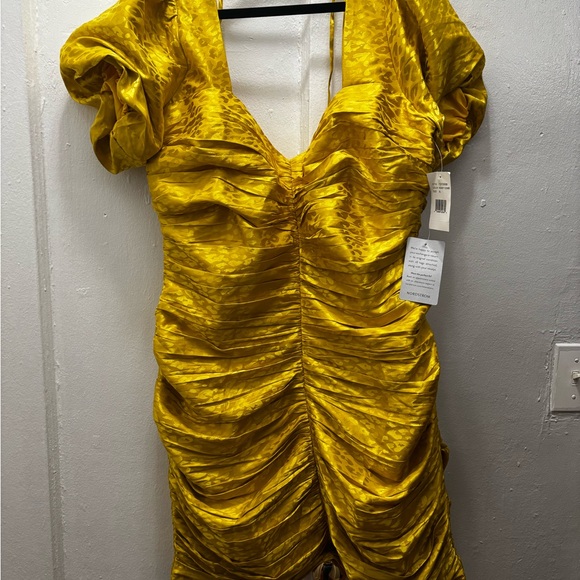 Adelyn Rae Yellow Ruched Mini Dress - Picture 4 of 4